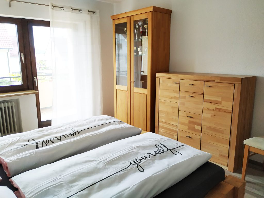 Schlafzimmerschrank mit Kommode